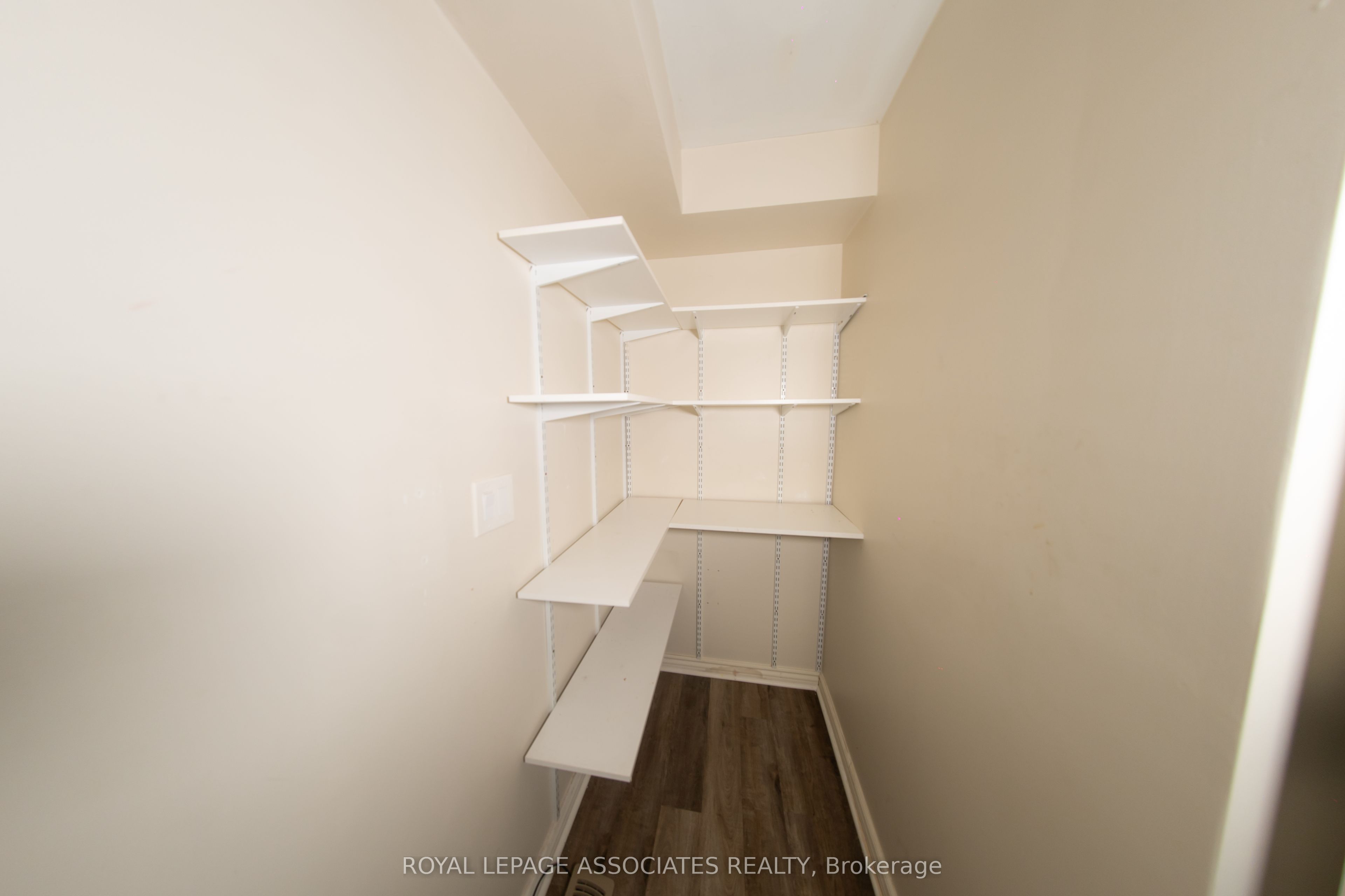 75 Alonna Street