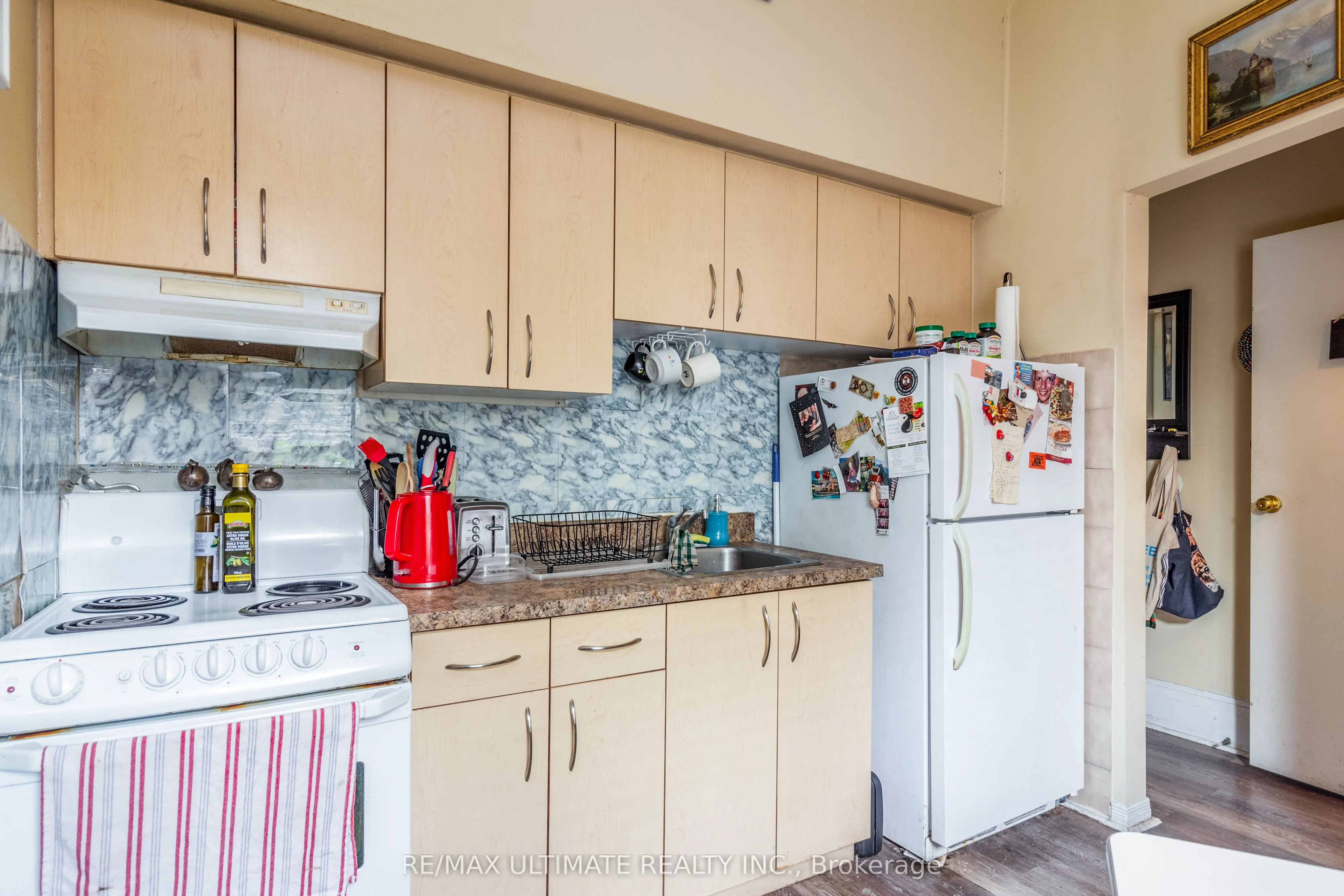 493 Carlaw Avenue