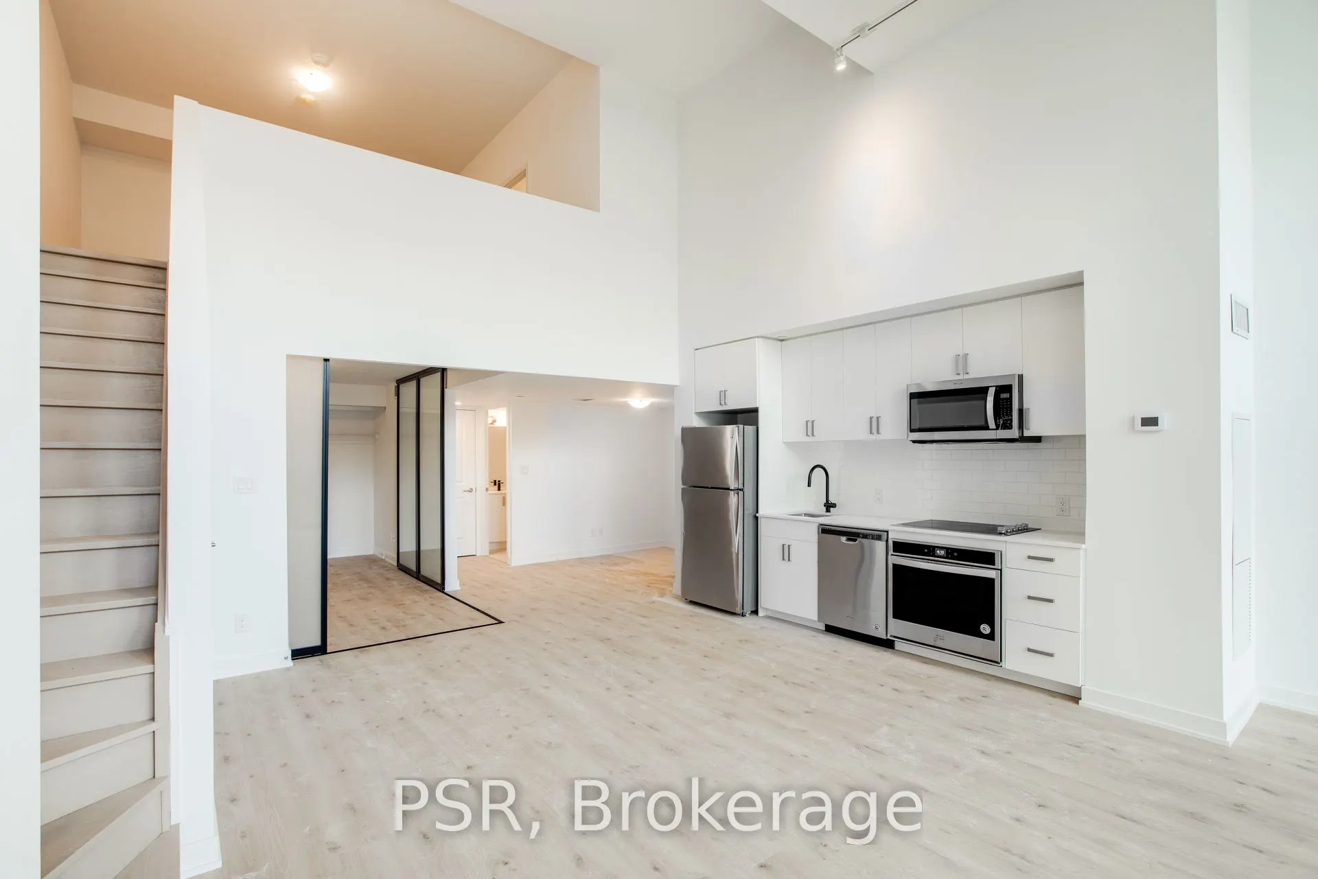2799 Kingston Road, #Th105