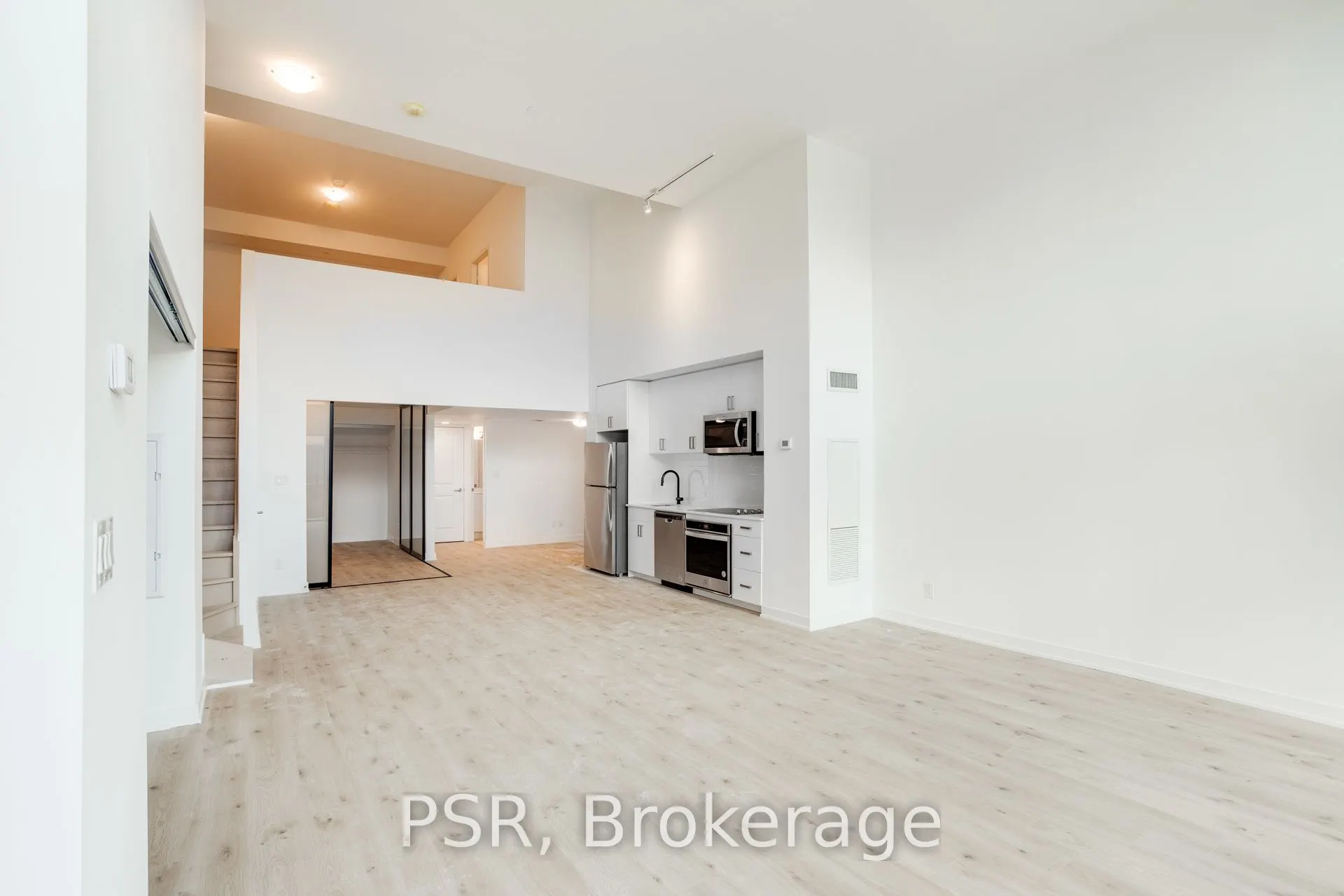2799 Kingston Road, #Th105