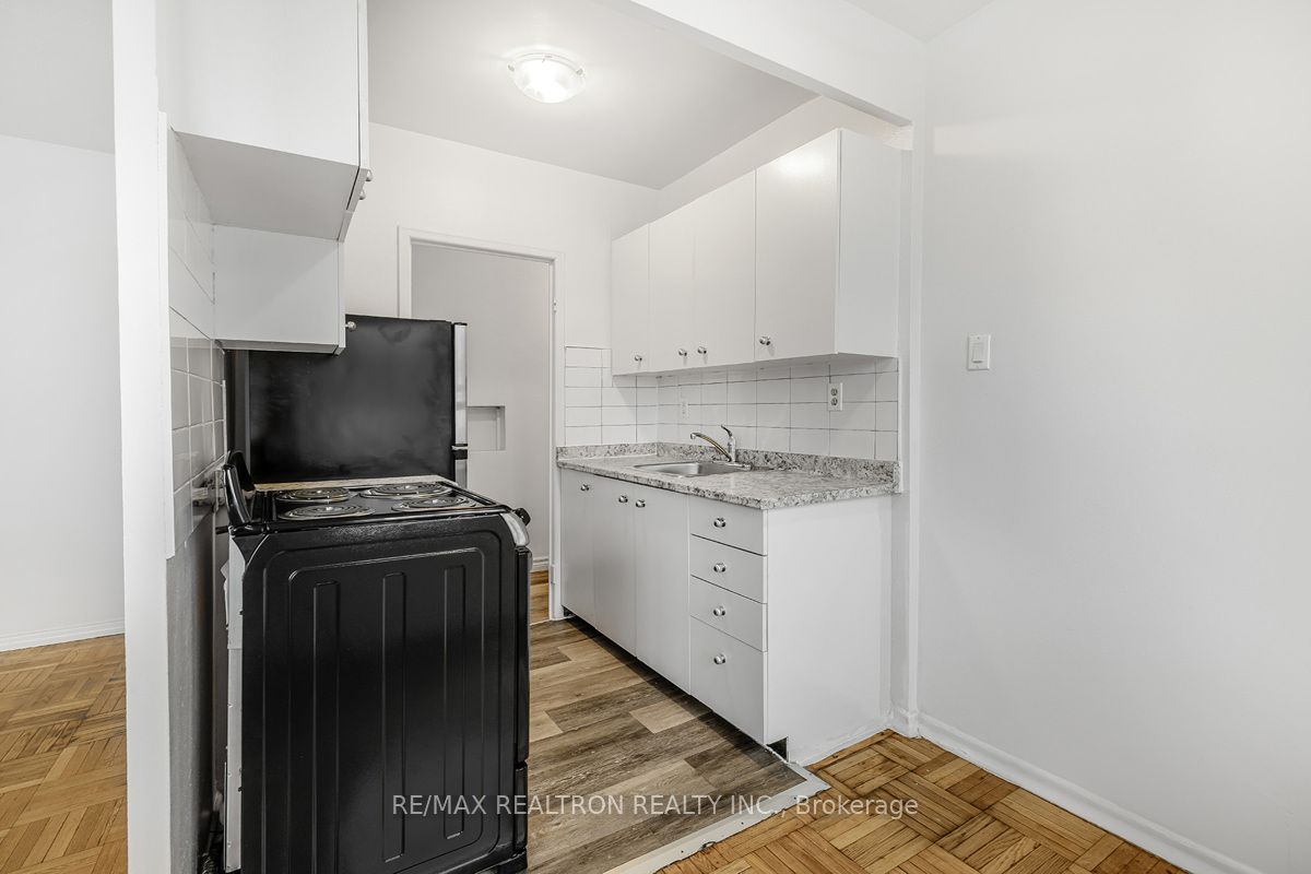 156 Kingston Road, #10