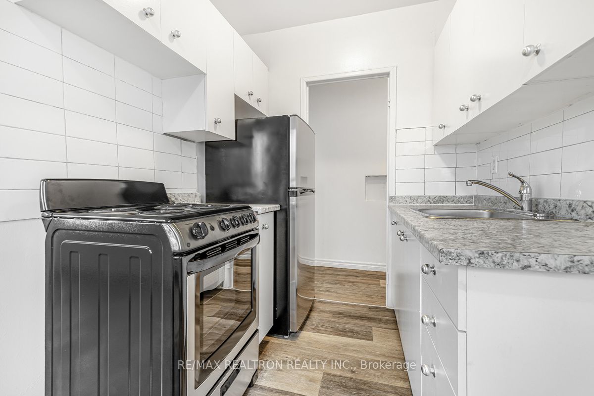 156 Kingston Road, #10