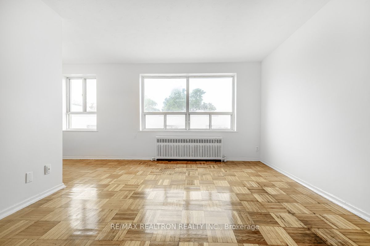 156 Kingston Road, #10