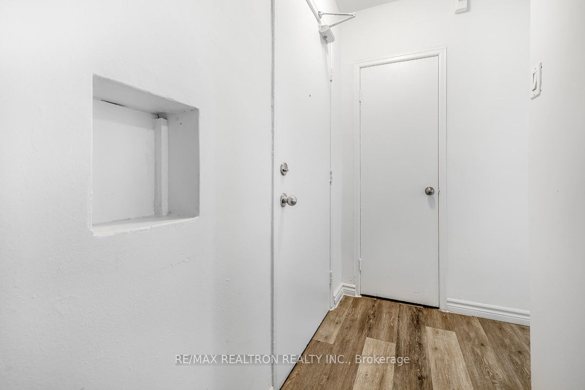156 Kingston Road, #10