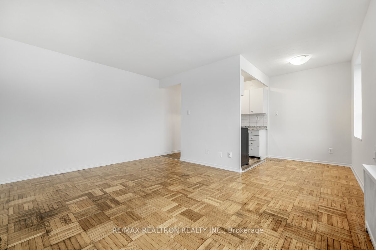156 Kingston Road, #10