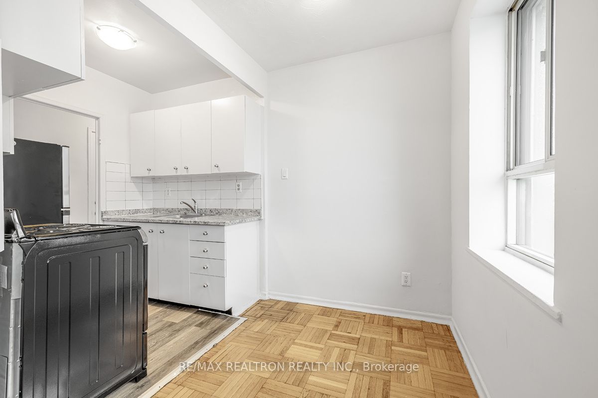 156 Kingston Road, #10
