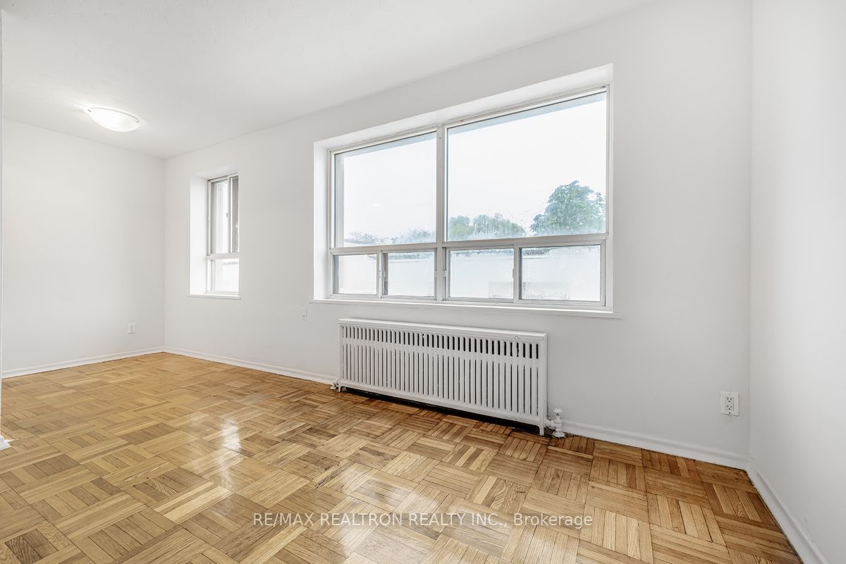 156 Kingston Road, #10