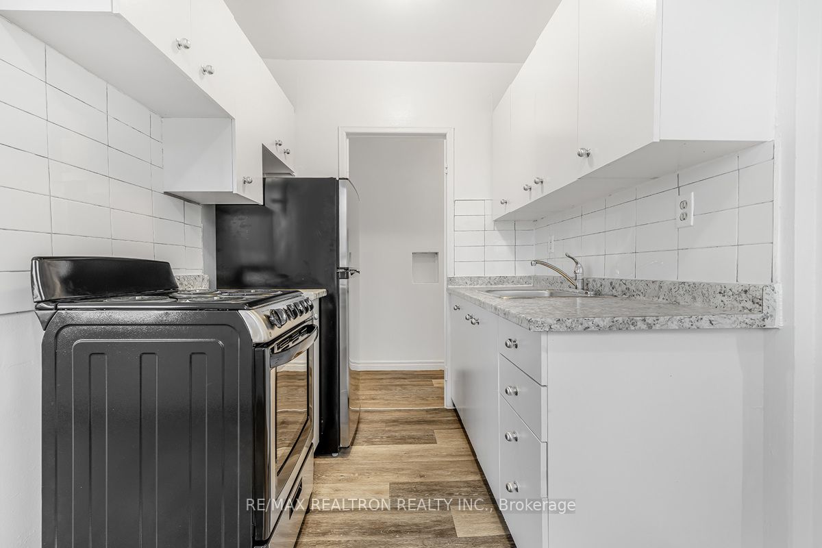 156 Kingston Road, #10