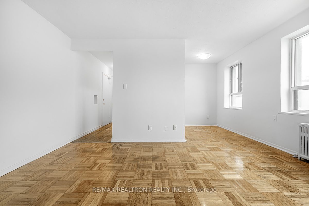 156 Kingston Road, #10