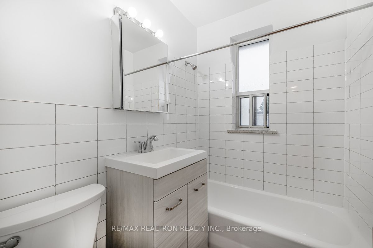 156 Kingston Road, #10
