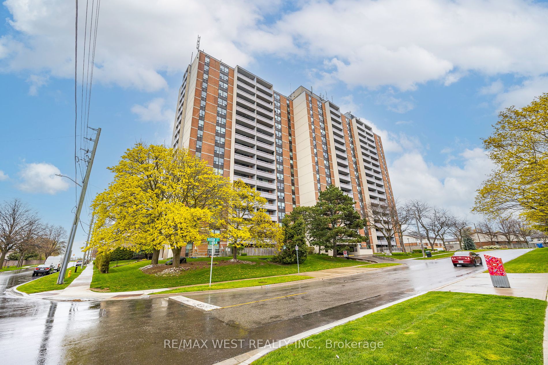 1210 Radom Street, #910