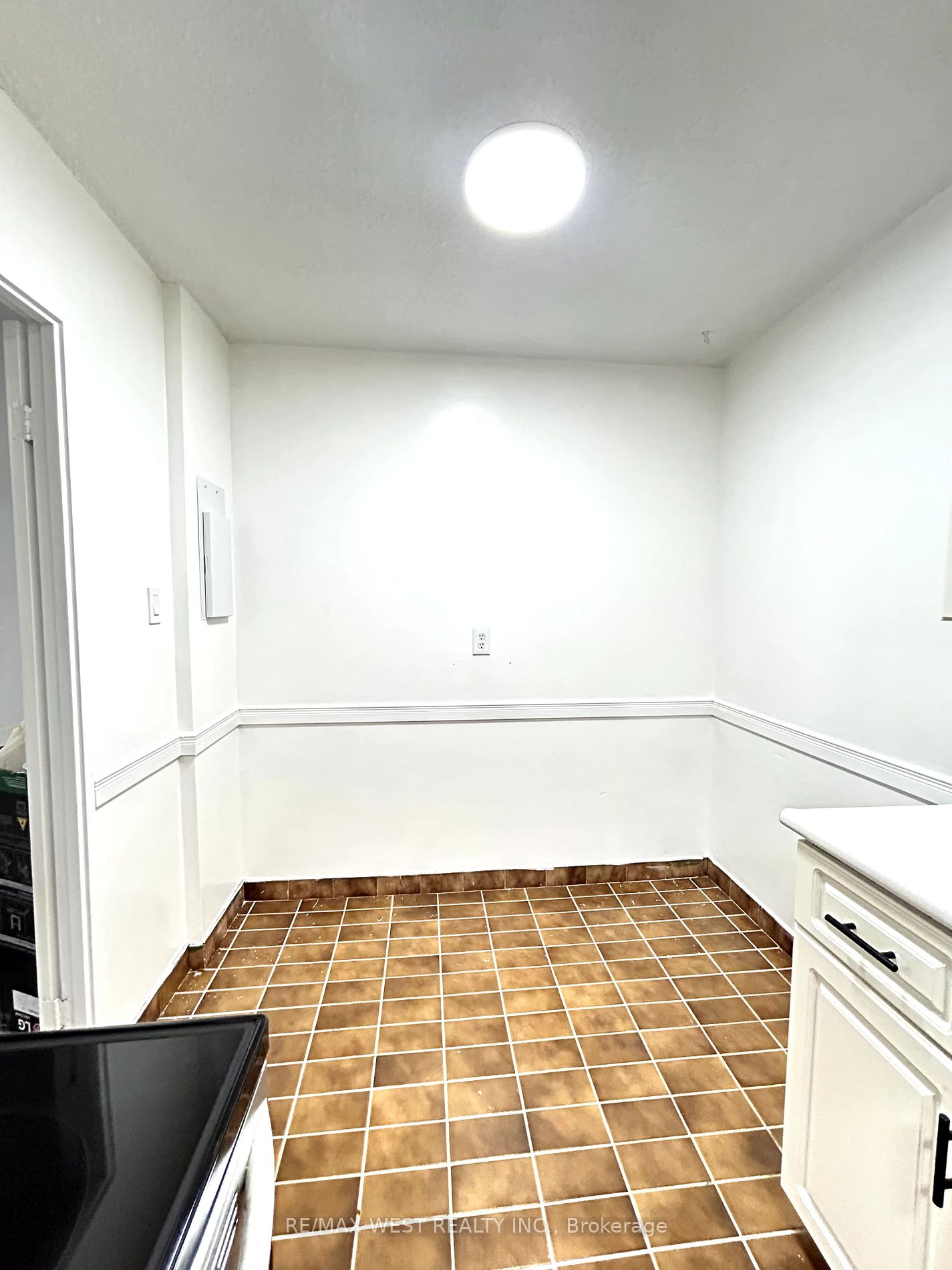 1210 Radom Street, #910