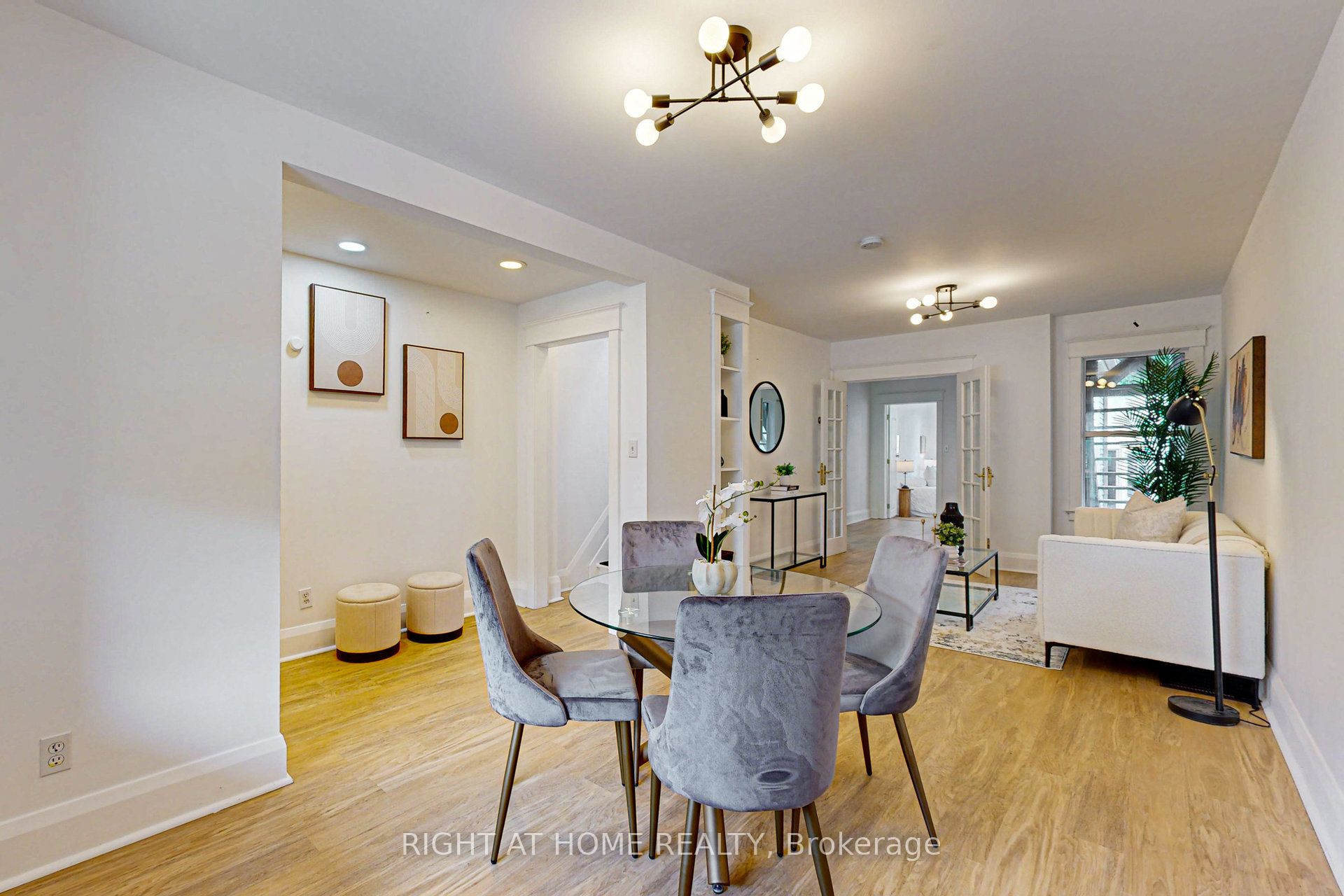 1055 Woodbine Avenue
