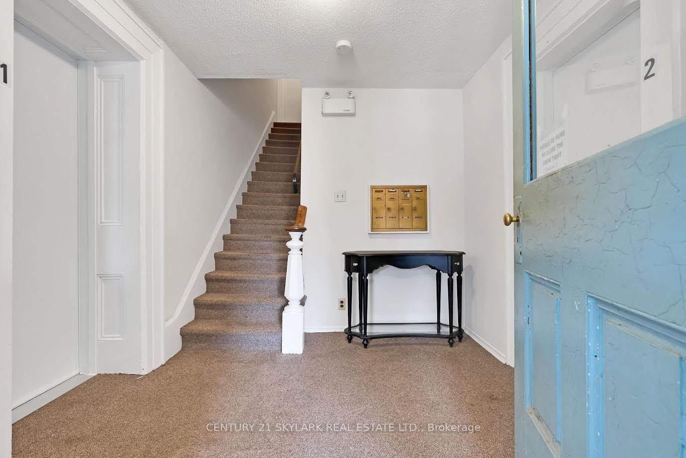 8 Wellington Street #3