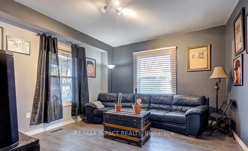 137 Elgin Street E