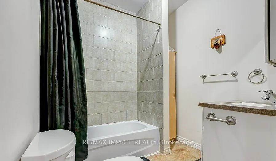 137 Elgin Street E
