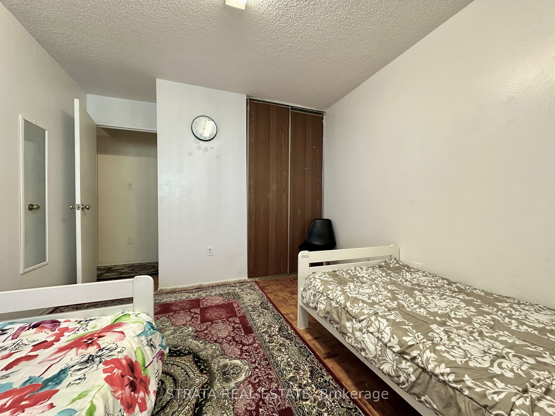 3380 Eglinton Avenue E, #906