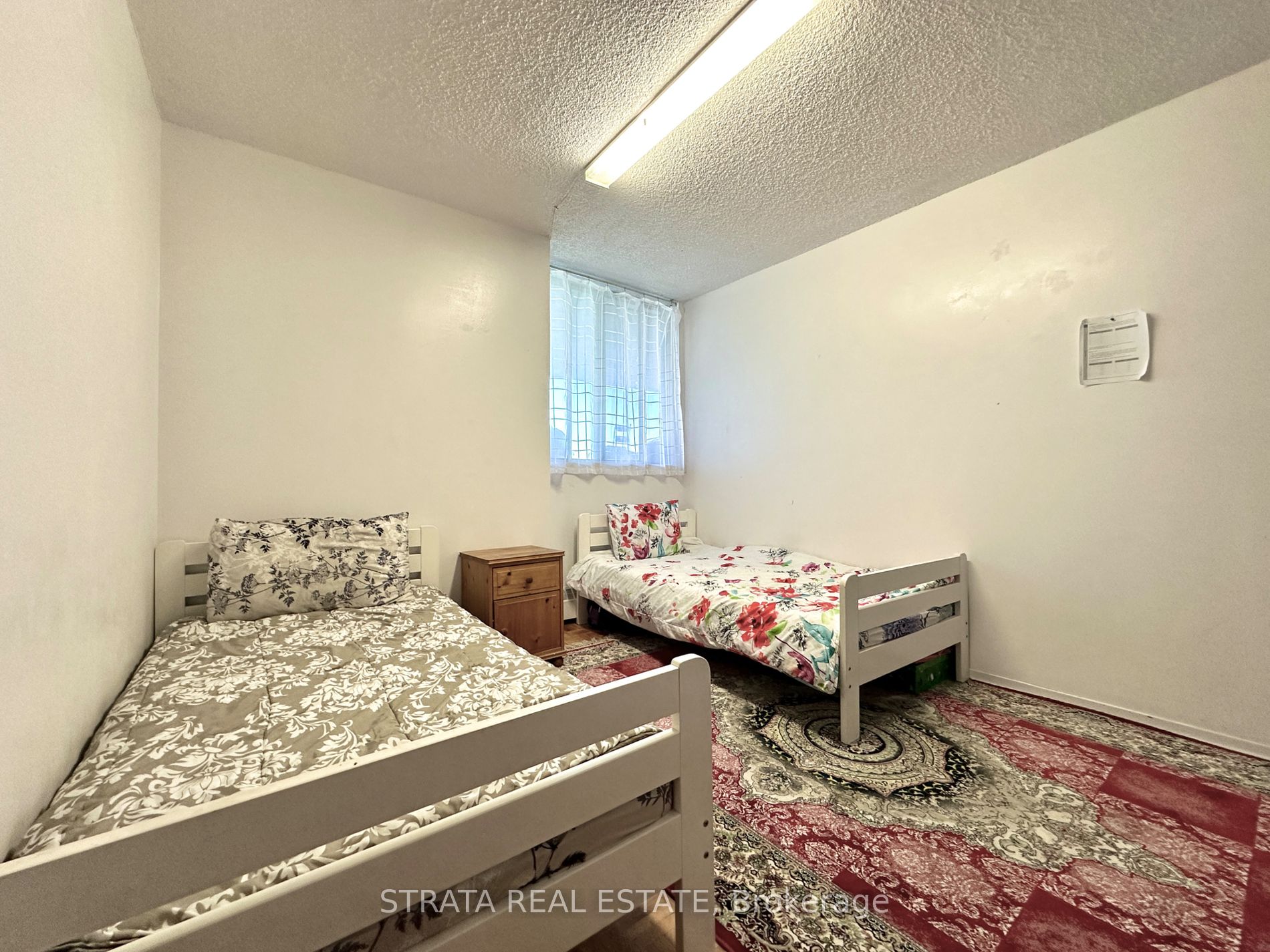 3380 Eglinton Avenue E, #906