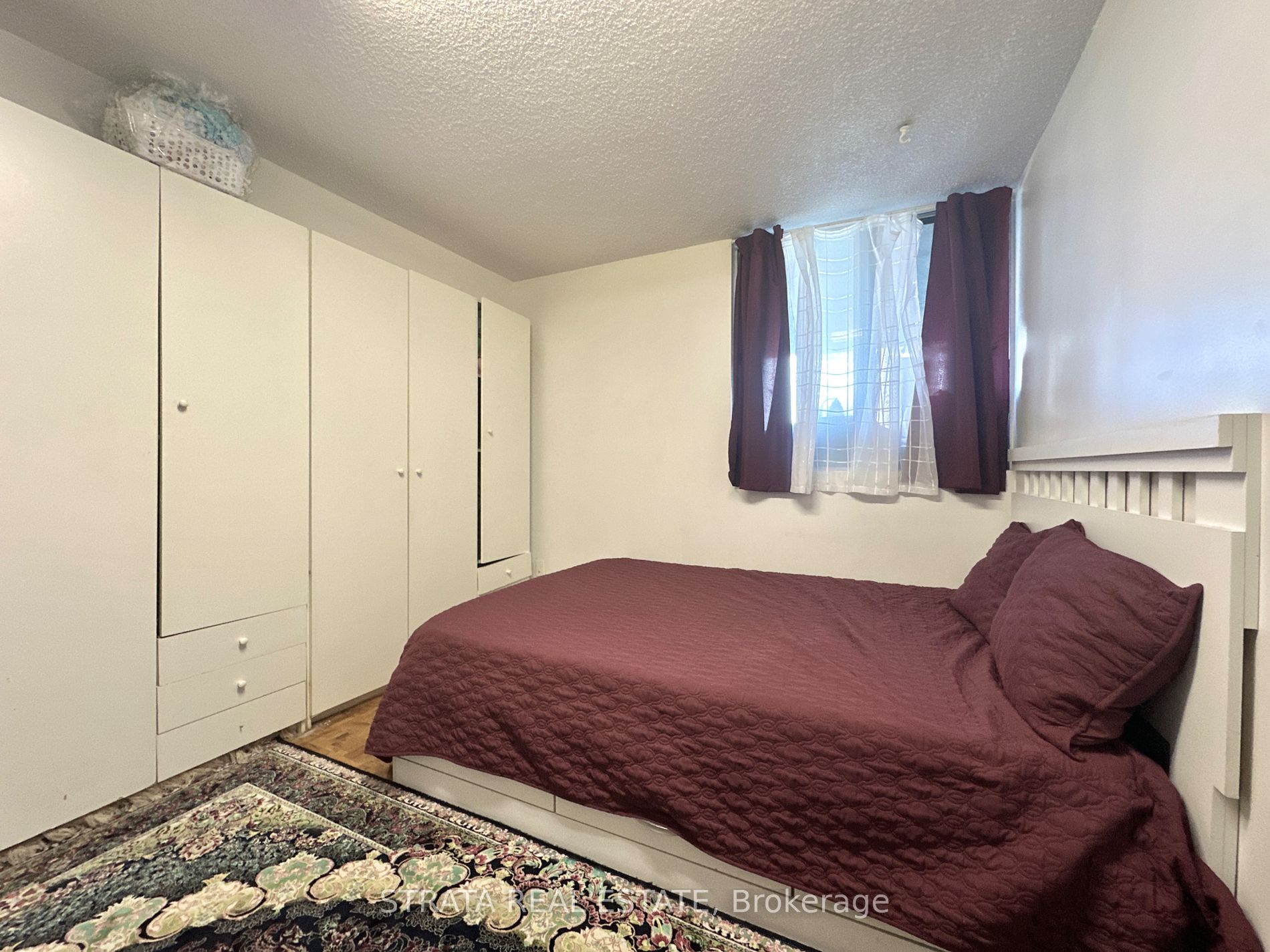 3380 Eglinton Avenue E, #906