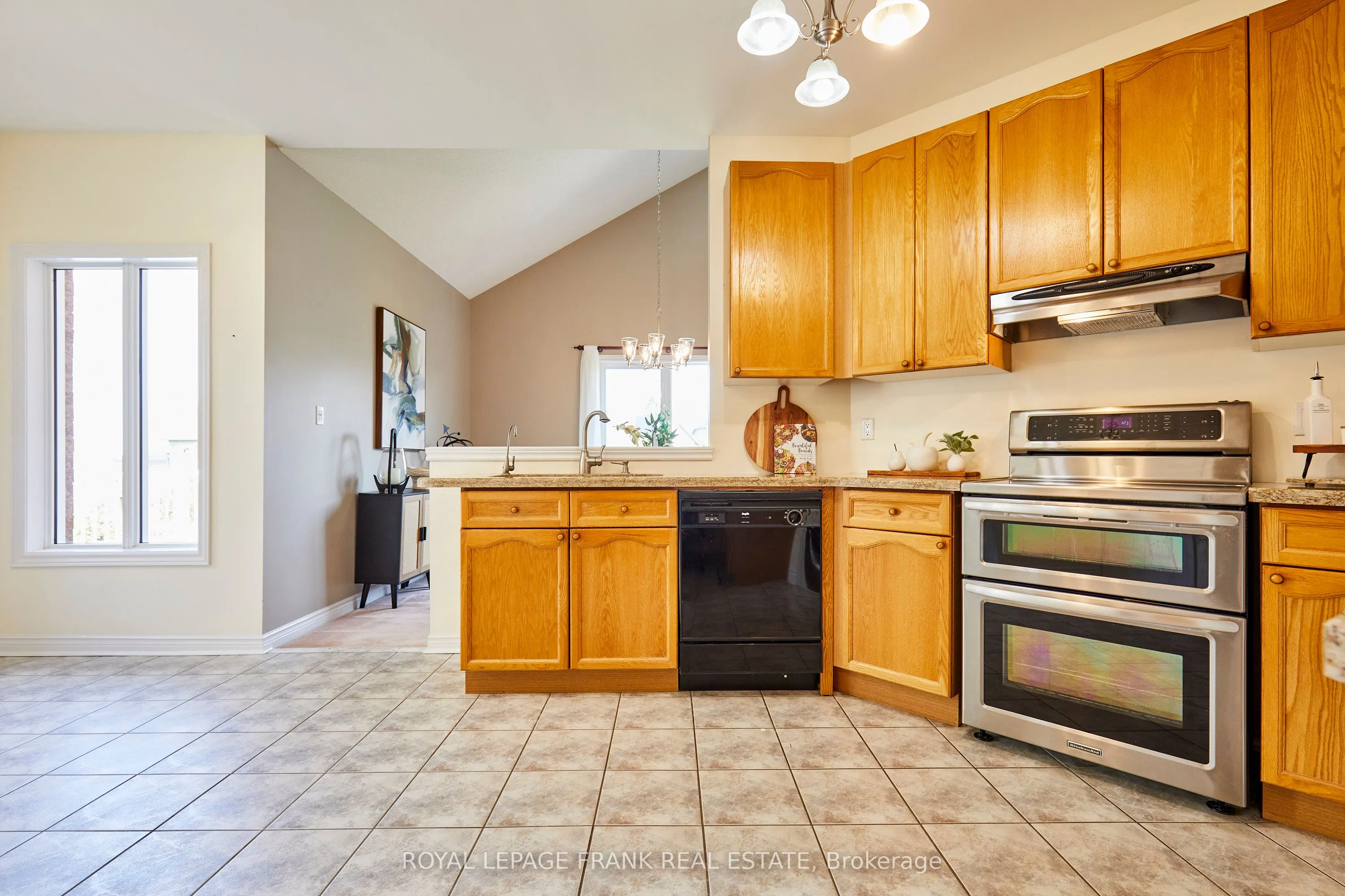 65 Waterbury Crescent