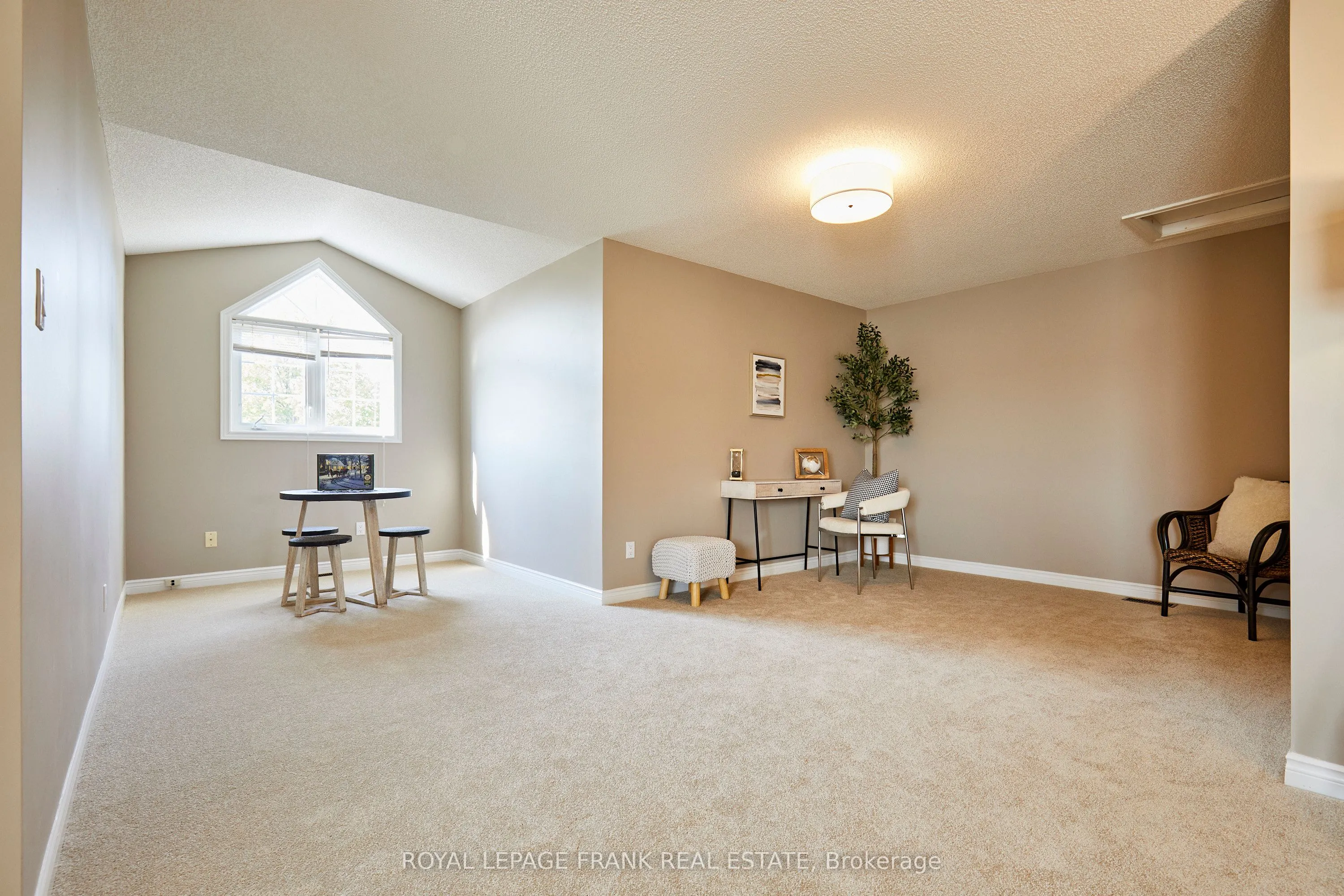 65 Waterbury Crescent