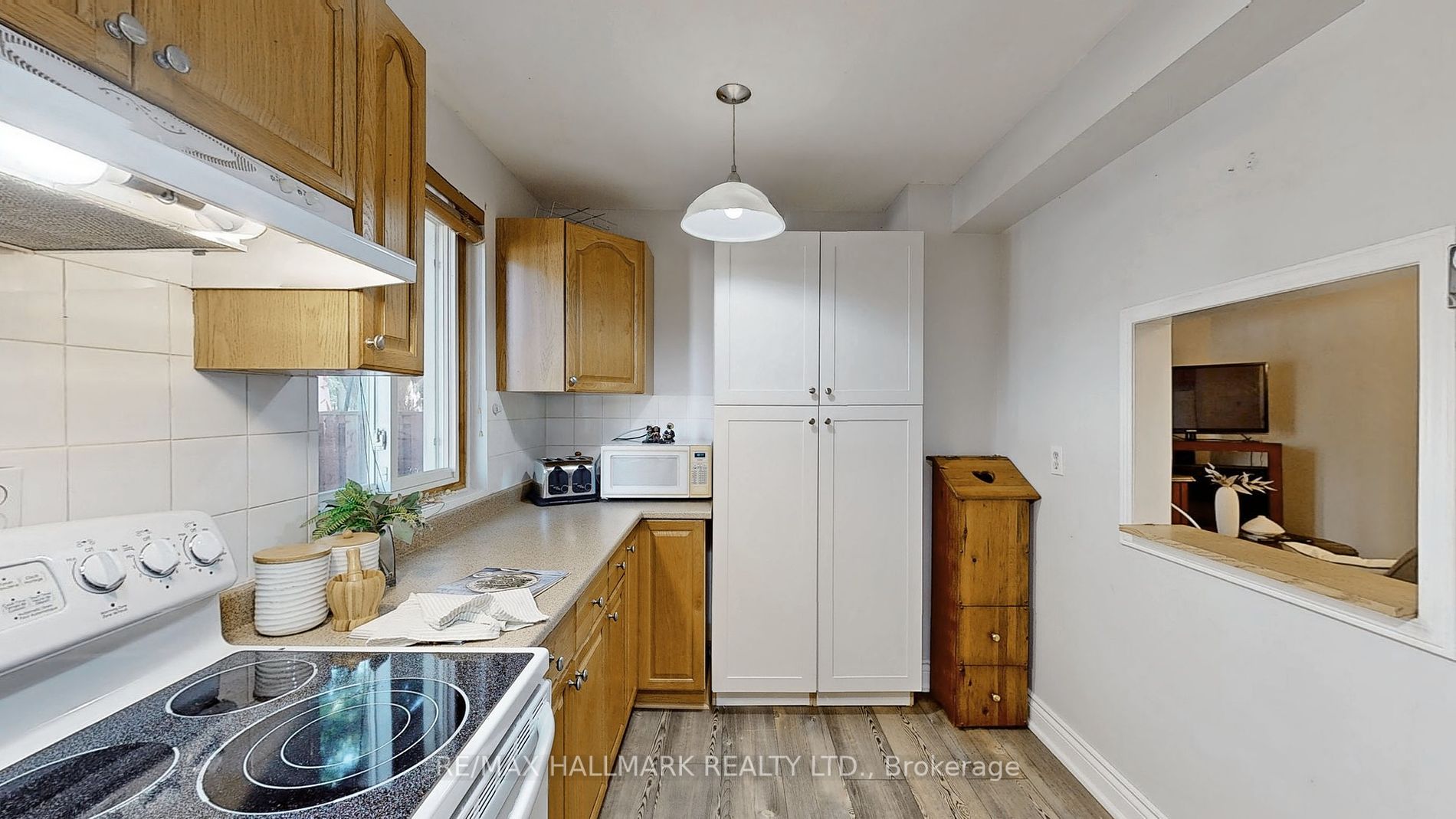 101 Dovedale Drive, #27