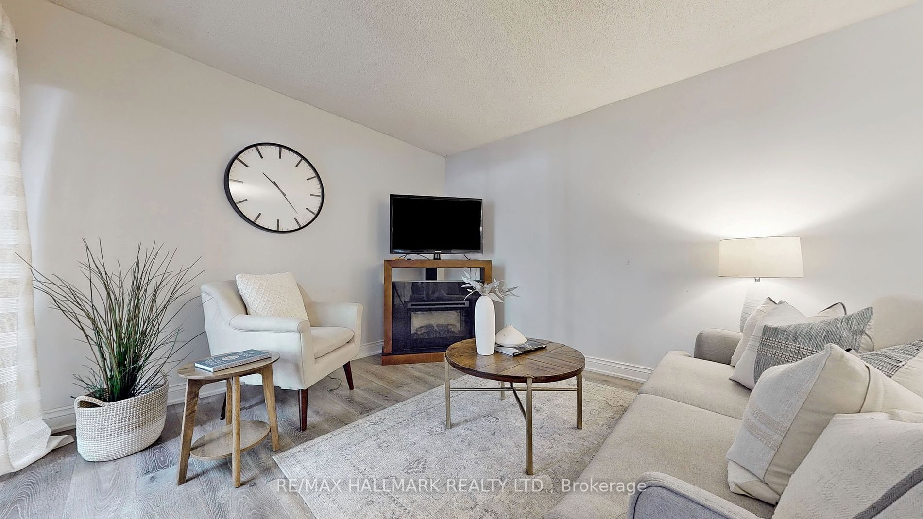 101 Dovedale Drive, #27