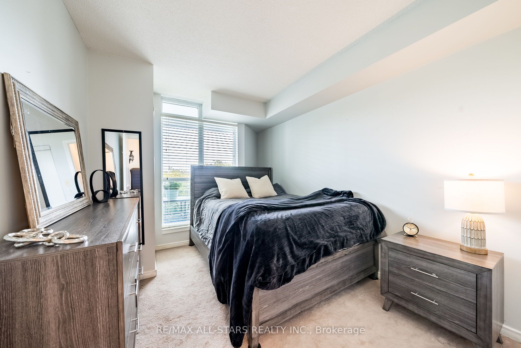 340 Watson Street W, #106