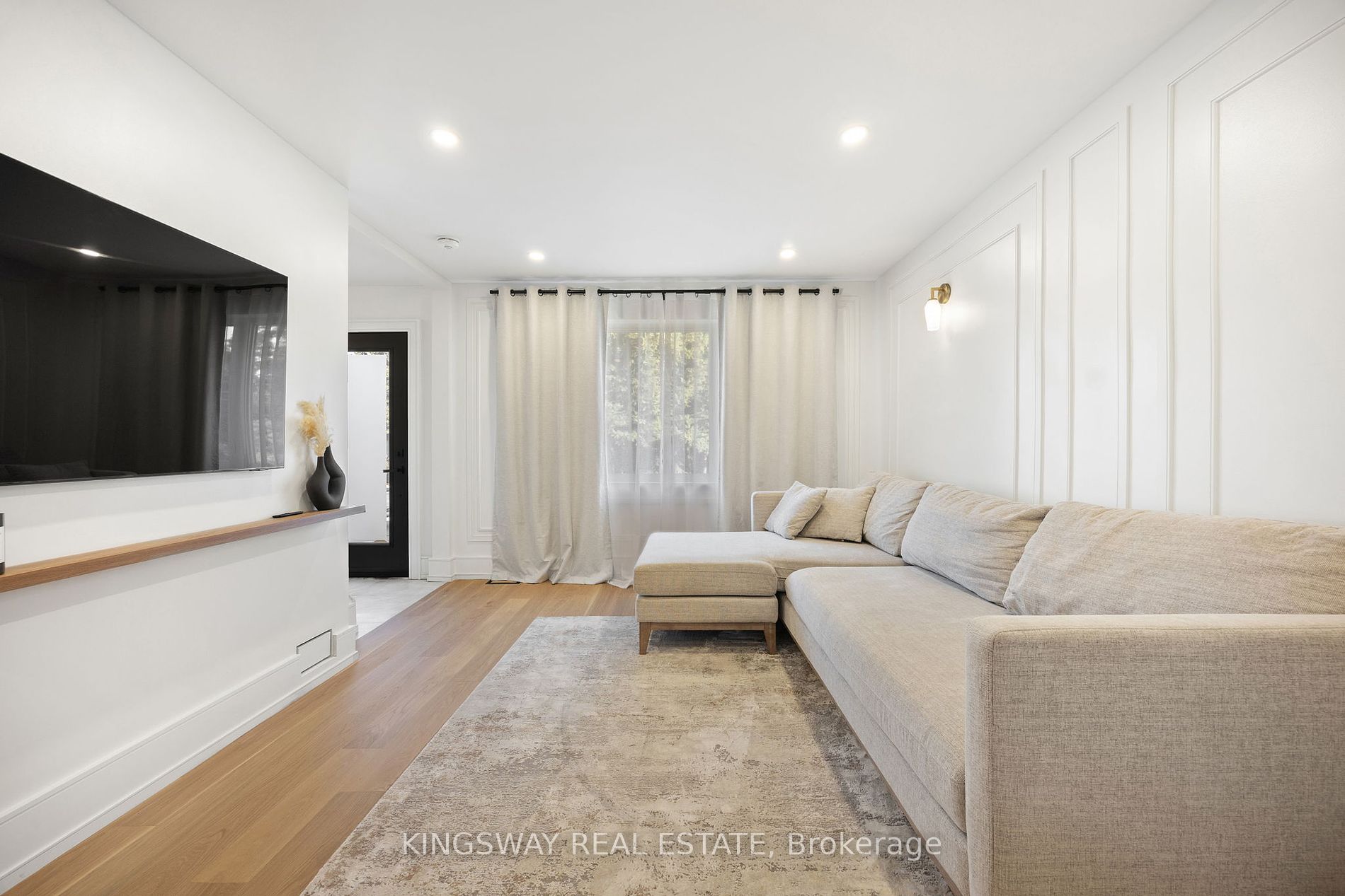 22 Cliffcrest Drive