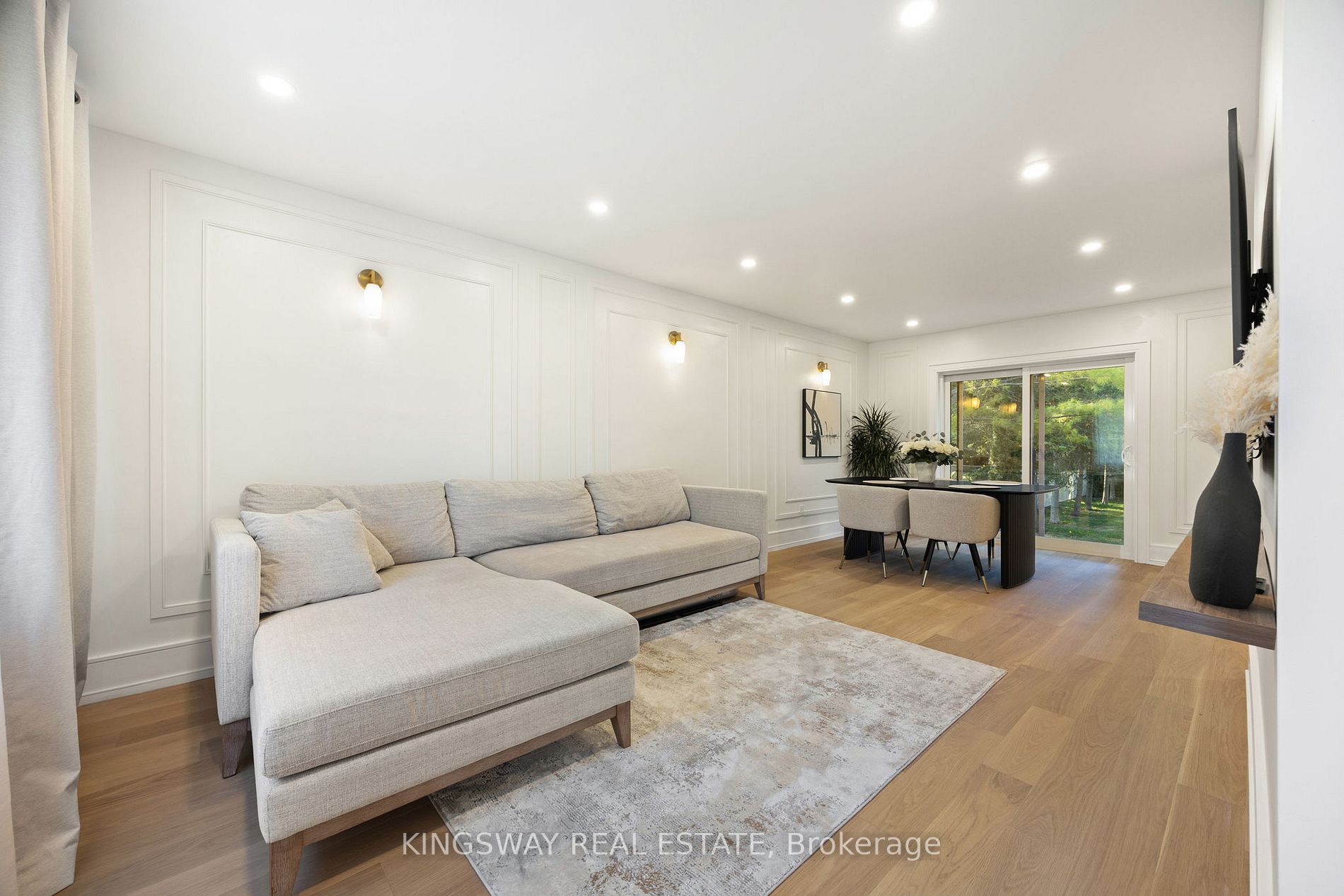22 Cliffcrest Drive