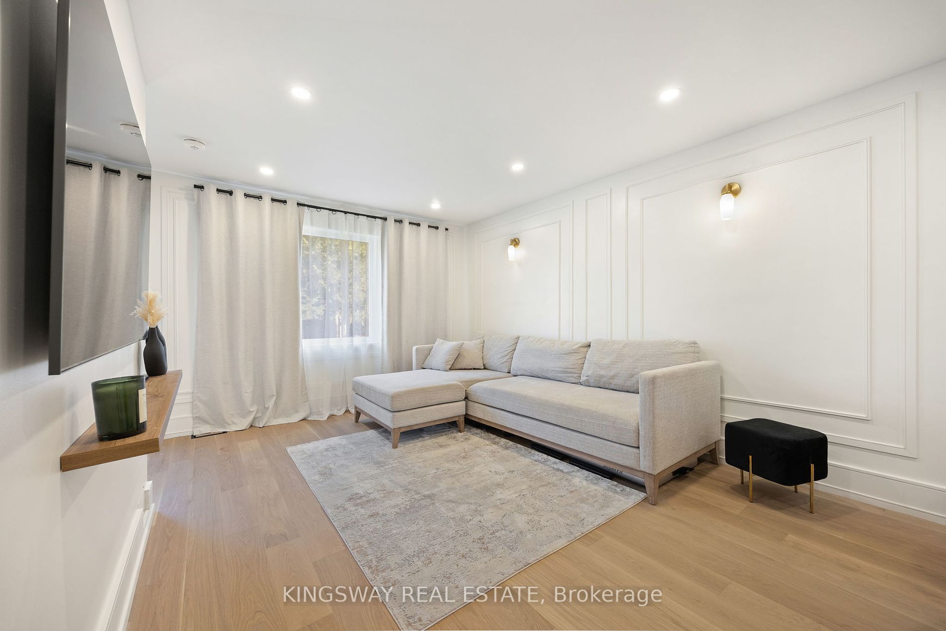 22 Cliffcrest Drive