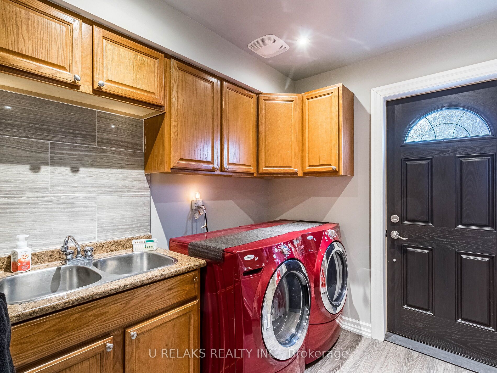 172 Melissa Crescent
