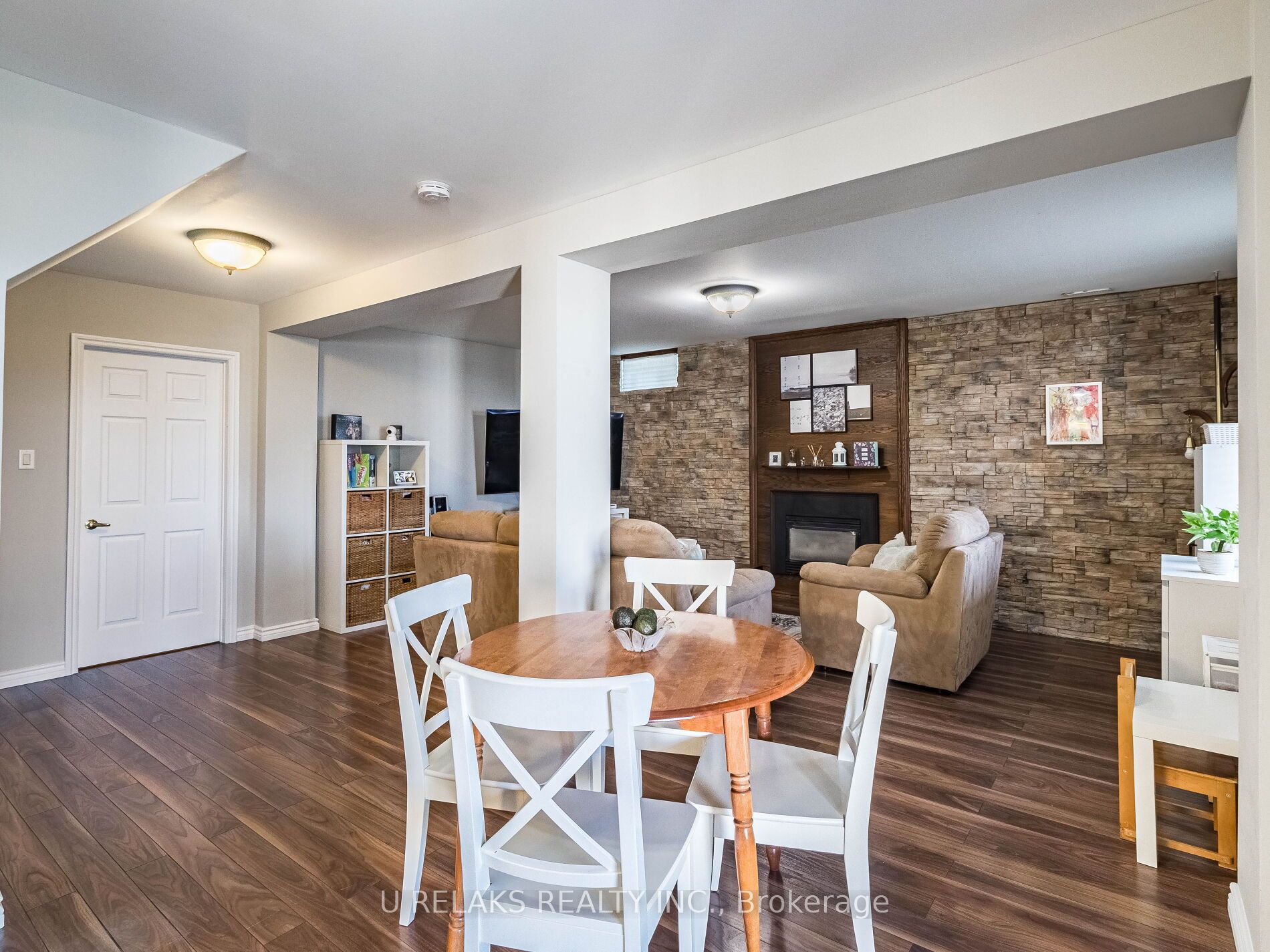 172 Melissa Crescent