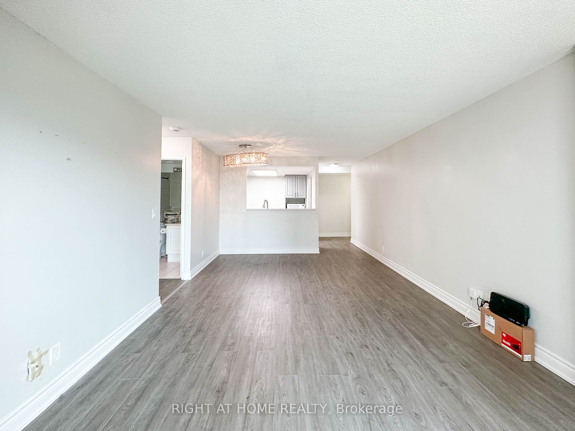 8 Lee Centre Drive #913