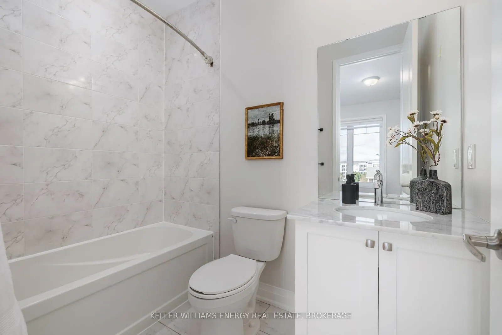 325 Lakebreeze Drive, #2