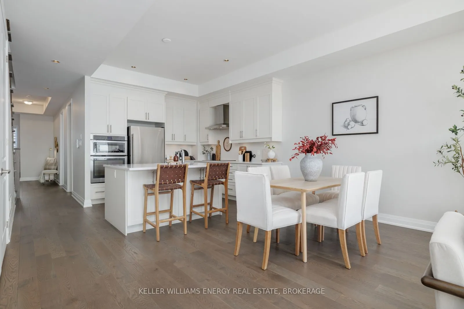 325 Lakebreeze Drive, #2