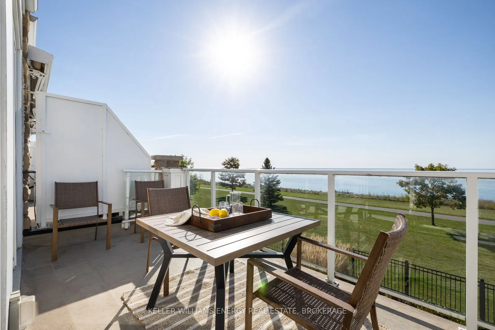 325 Lakebreeze Drive, #2