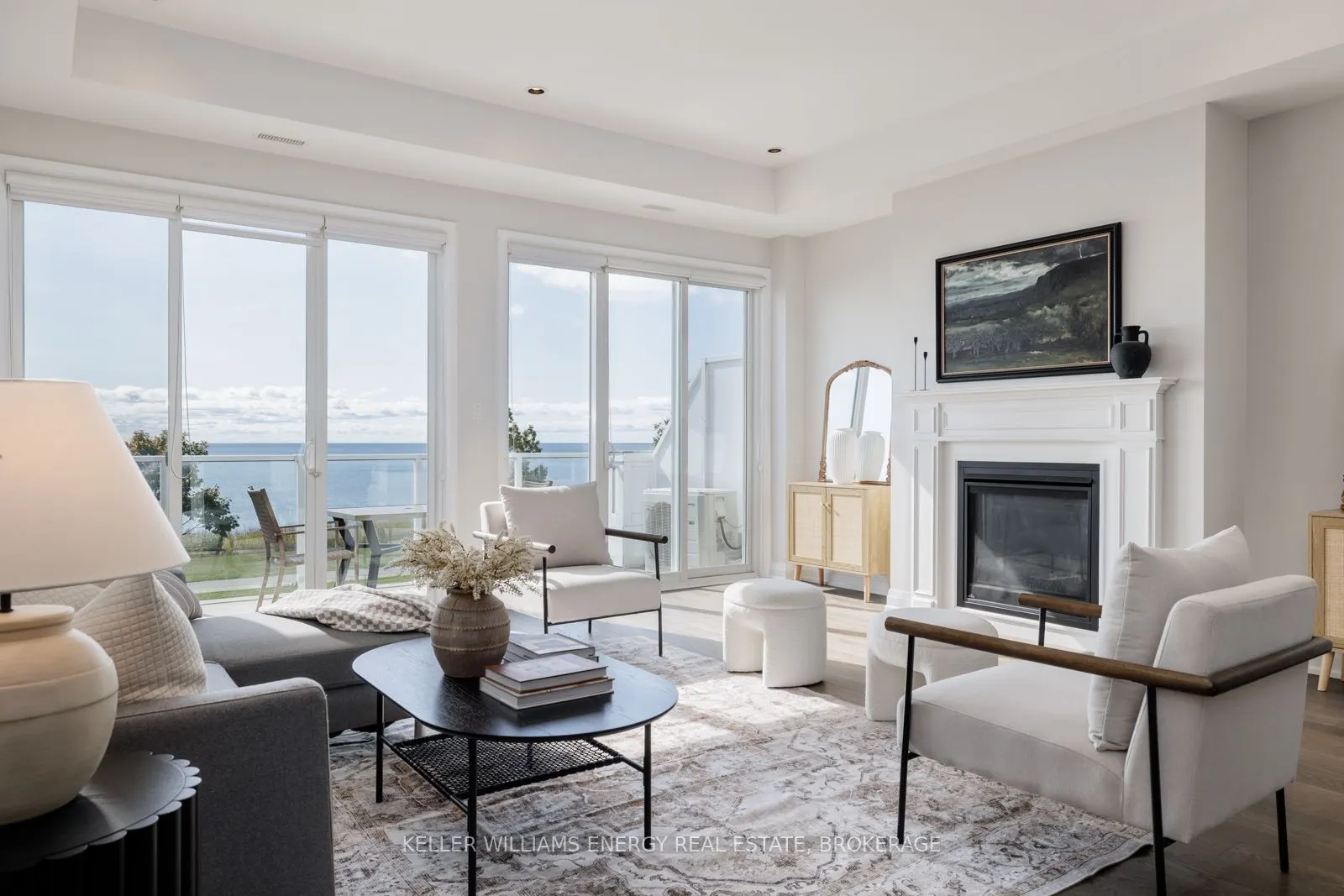 325 Lakebreeze Drive, #2