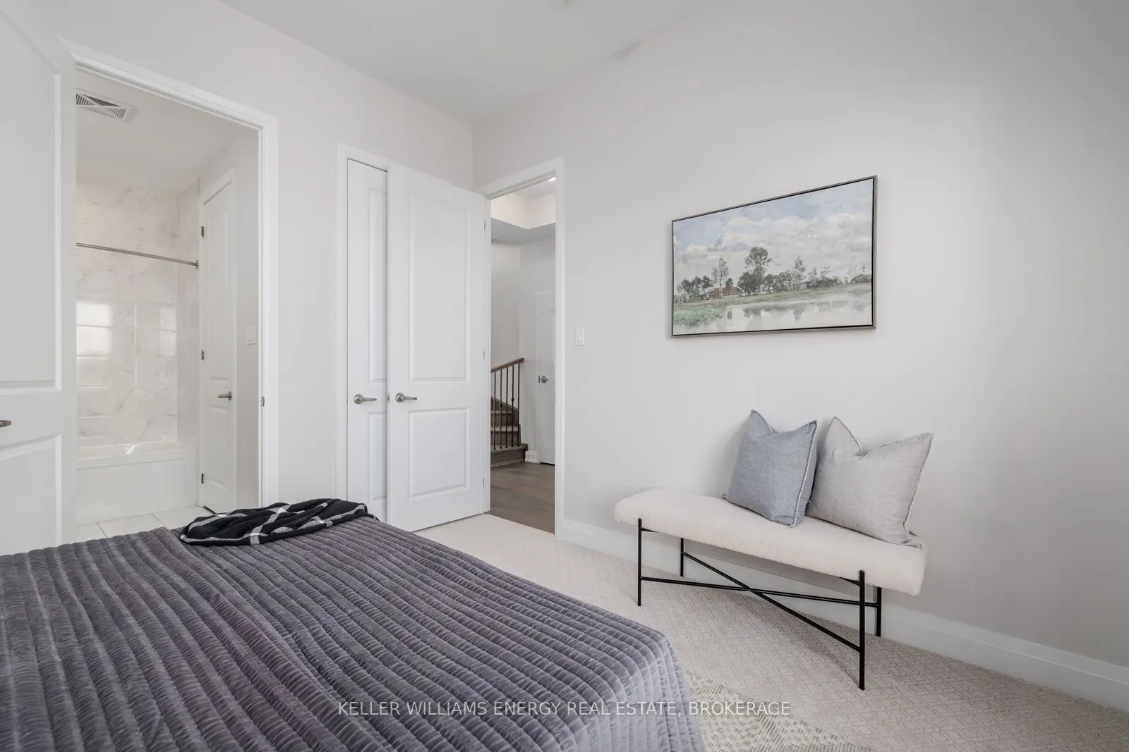 325 Lakebreeze Drive, #2