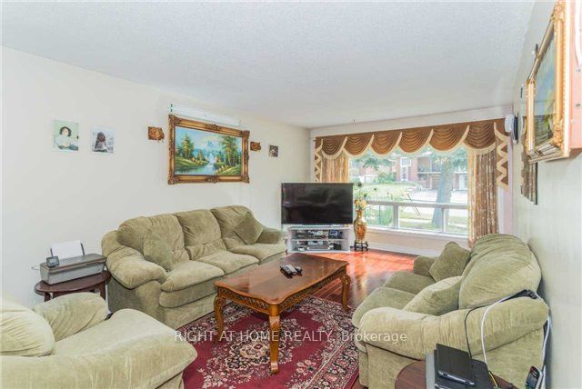 52 Bakerton Drive