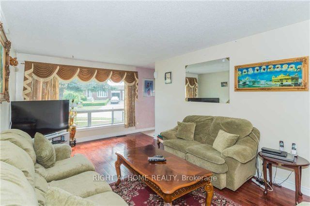52 Bakerton Drive