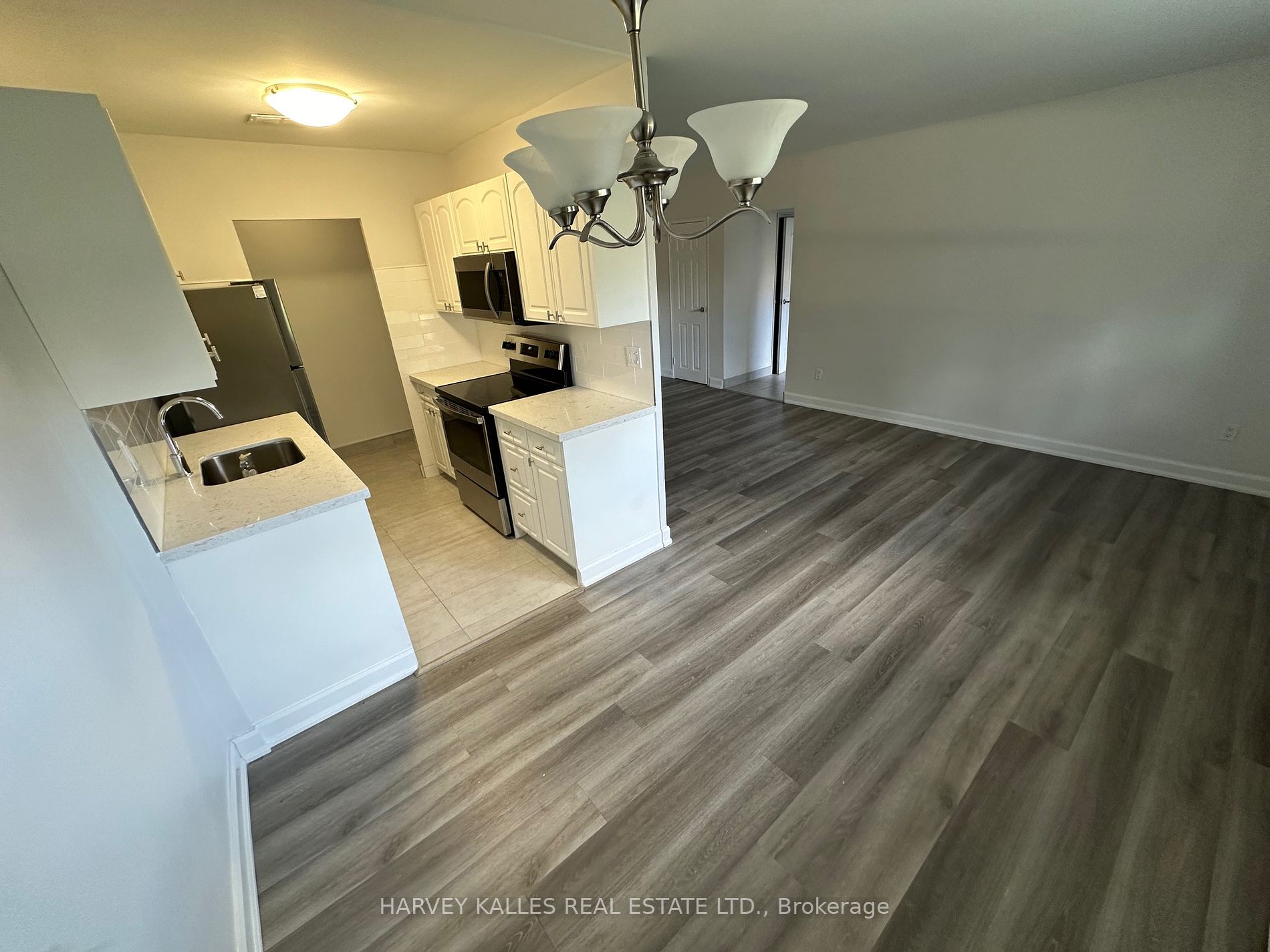 1055 Victoria Park Avenue, #307