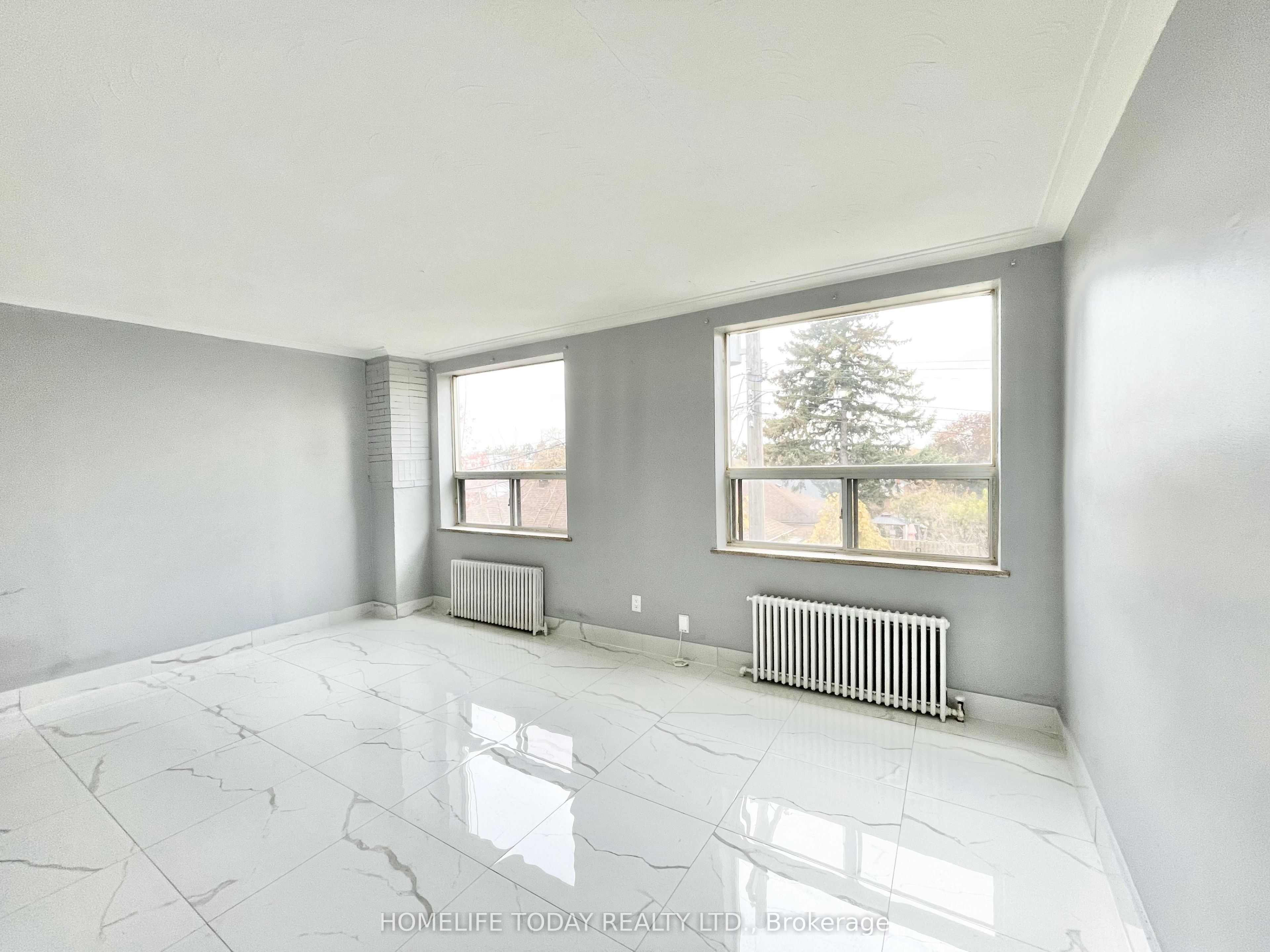 2624 Eglinton Avenue E, #1