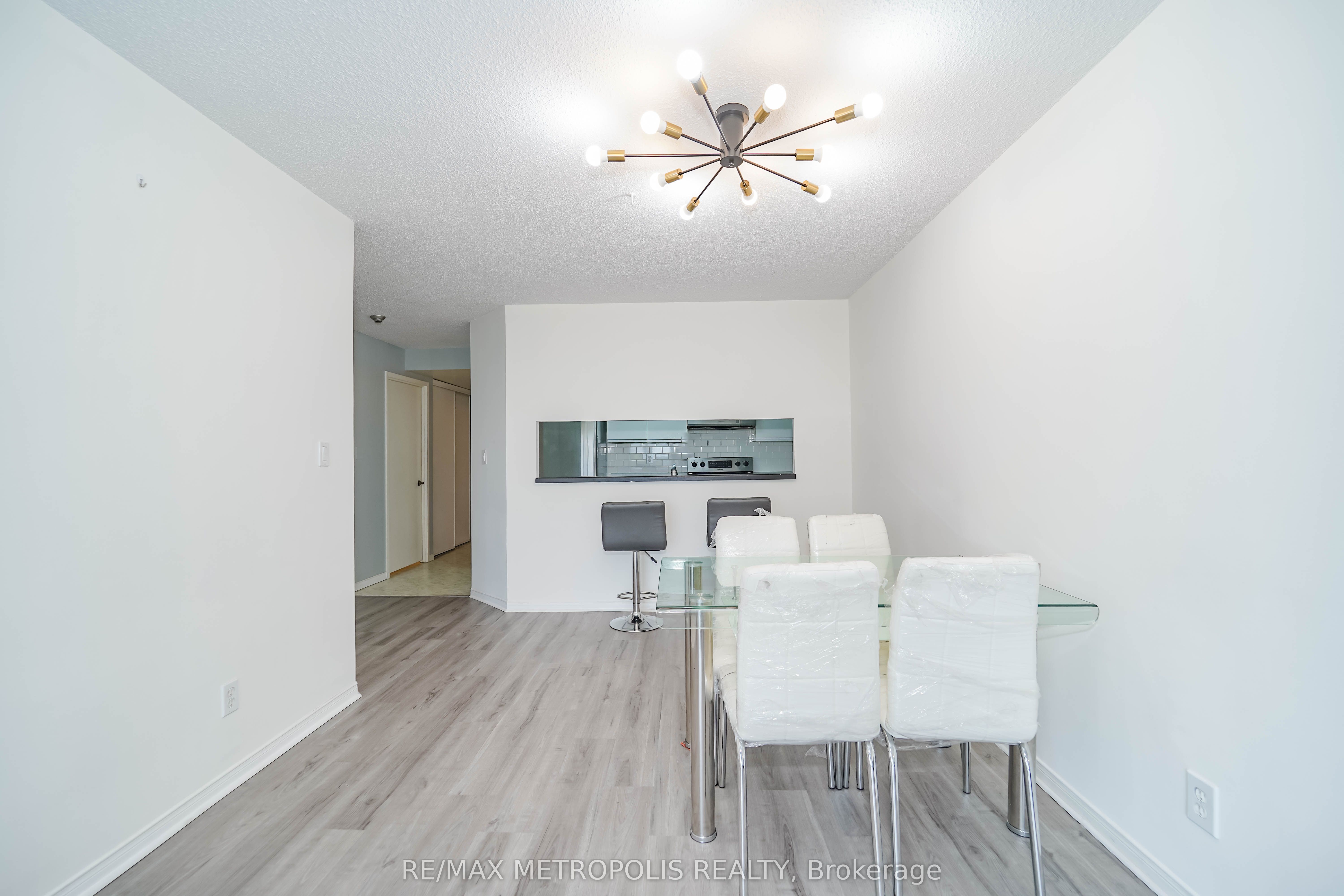 90 Dale Avenue #502