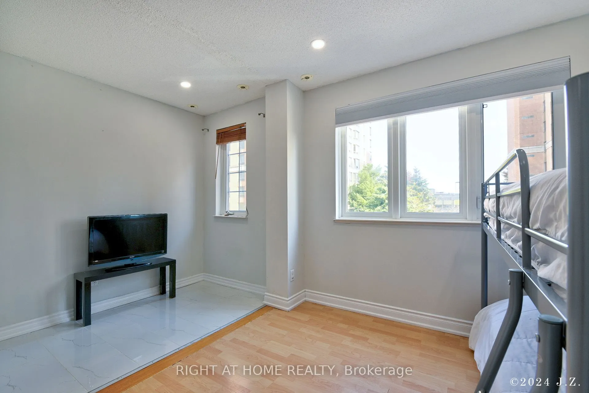 1881 Mcnicoll Avenue, #515