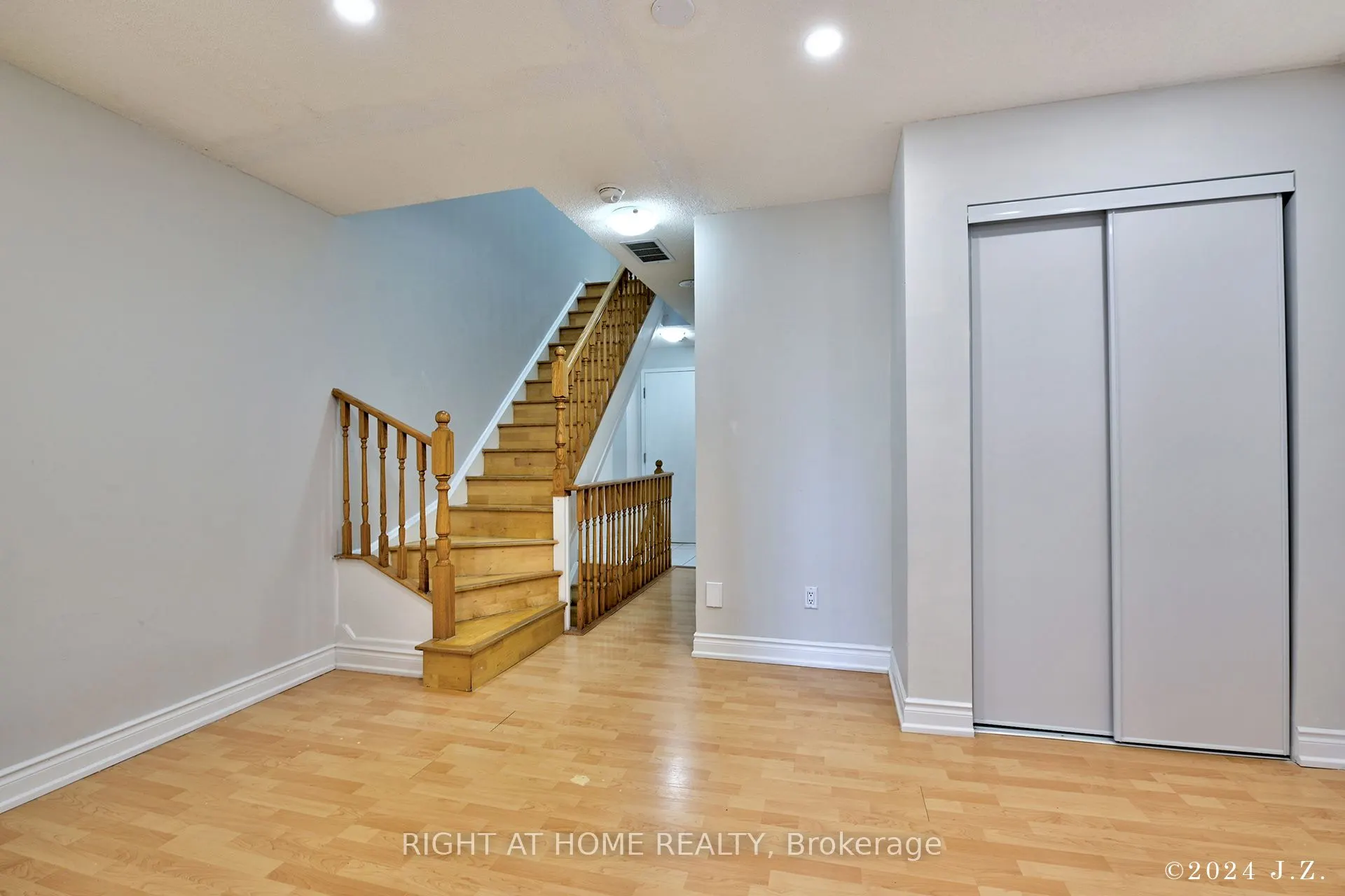 1881 Mcnicoll Avenue, #515