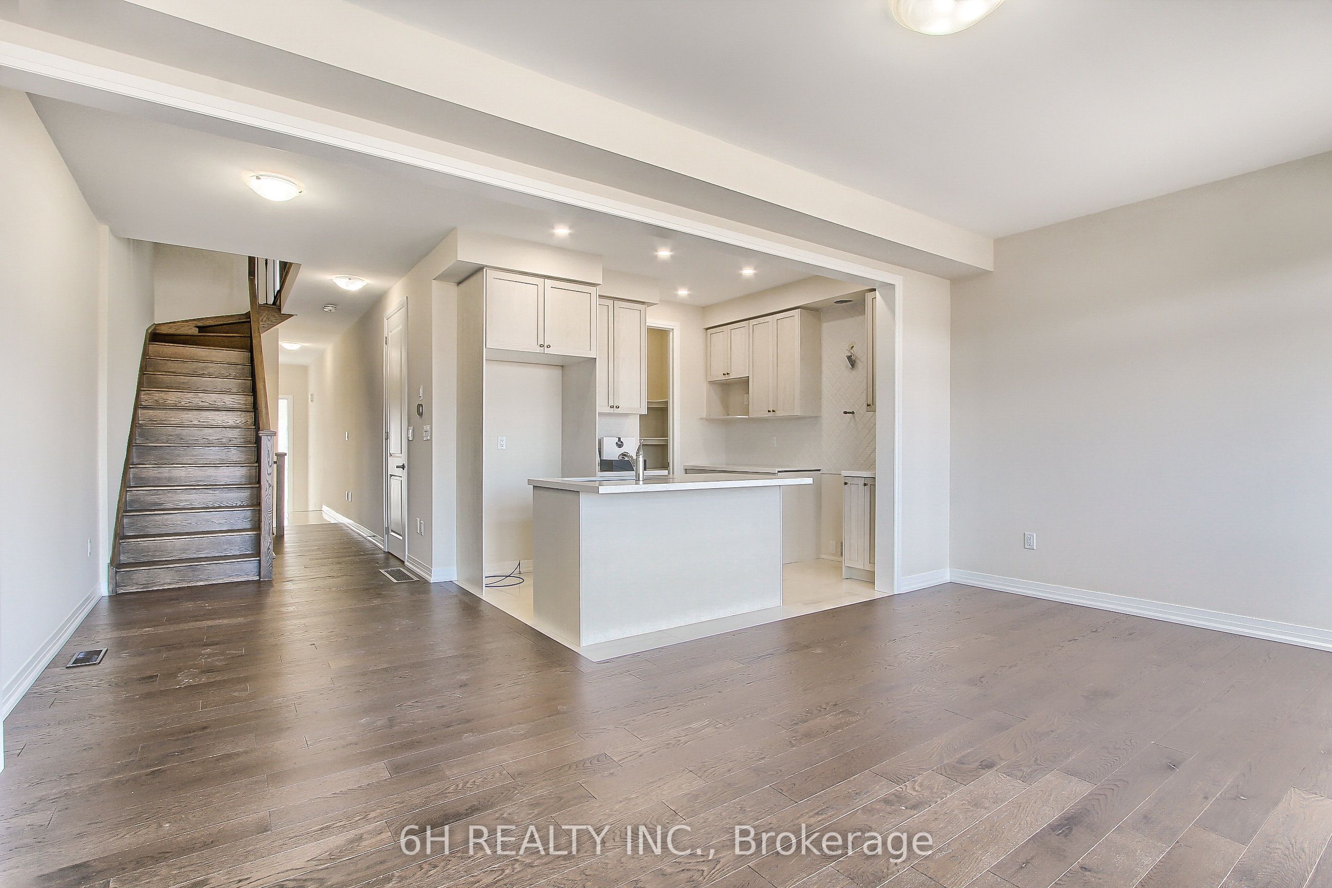 2616 Hibiscus Drive