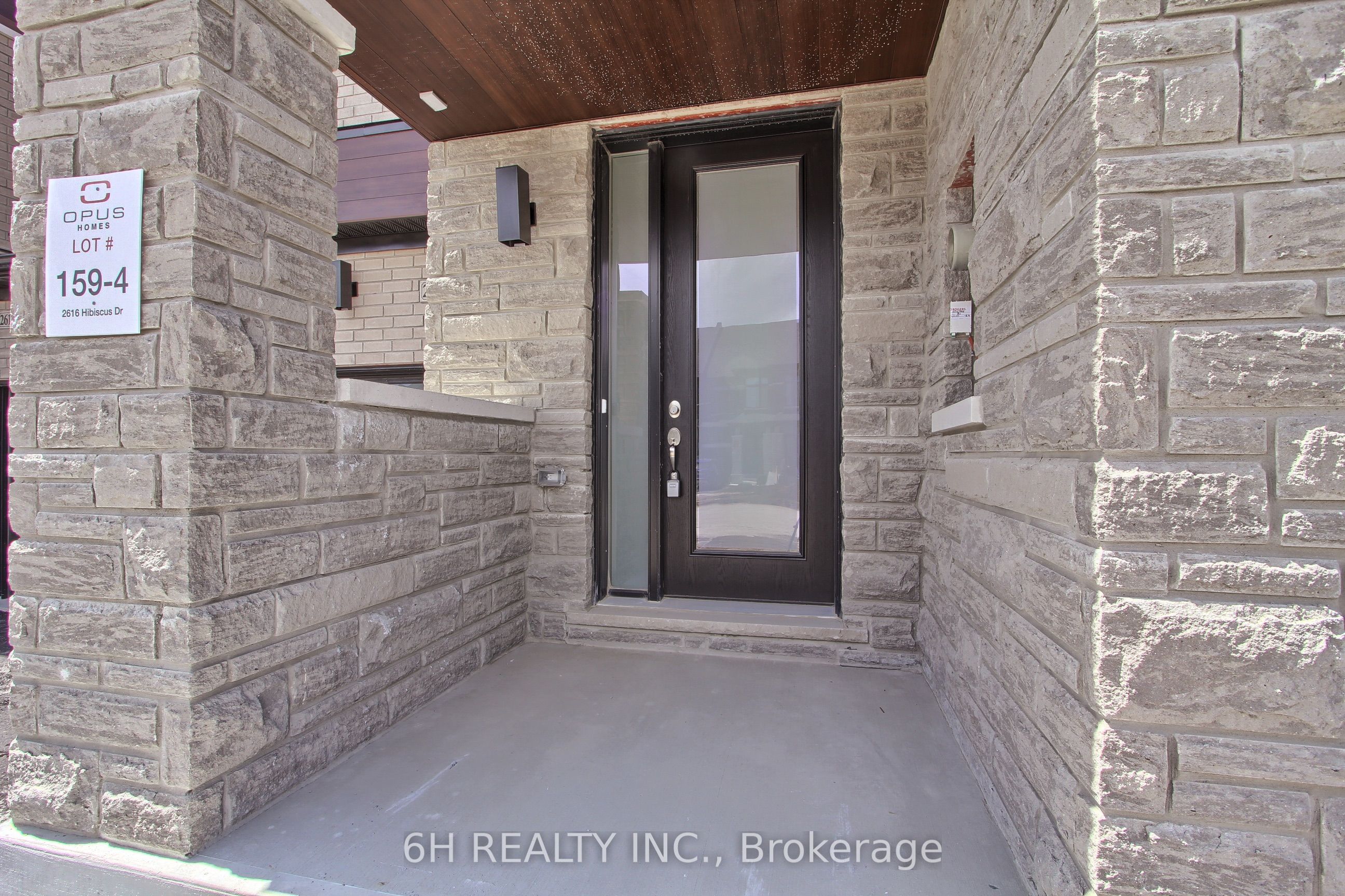 2616 Hibiscus Drive