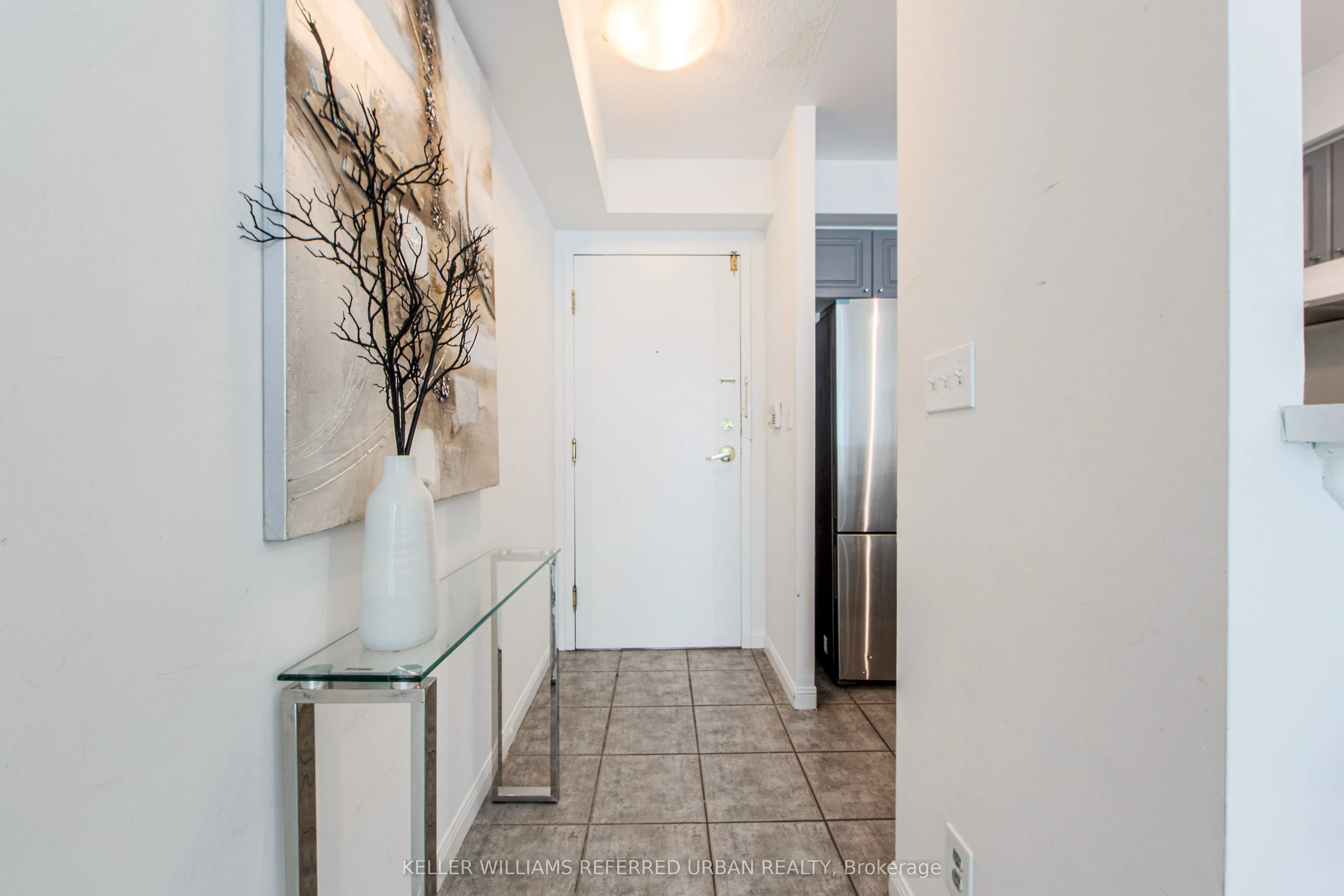 11 Lee Centre Drive, #703