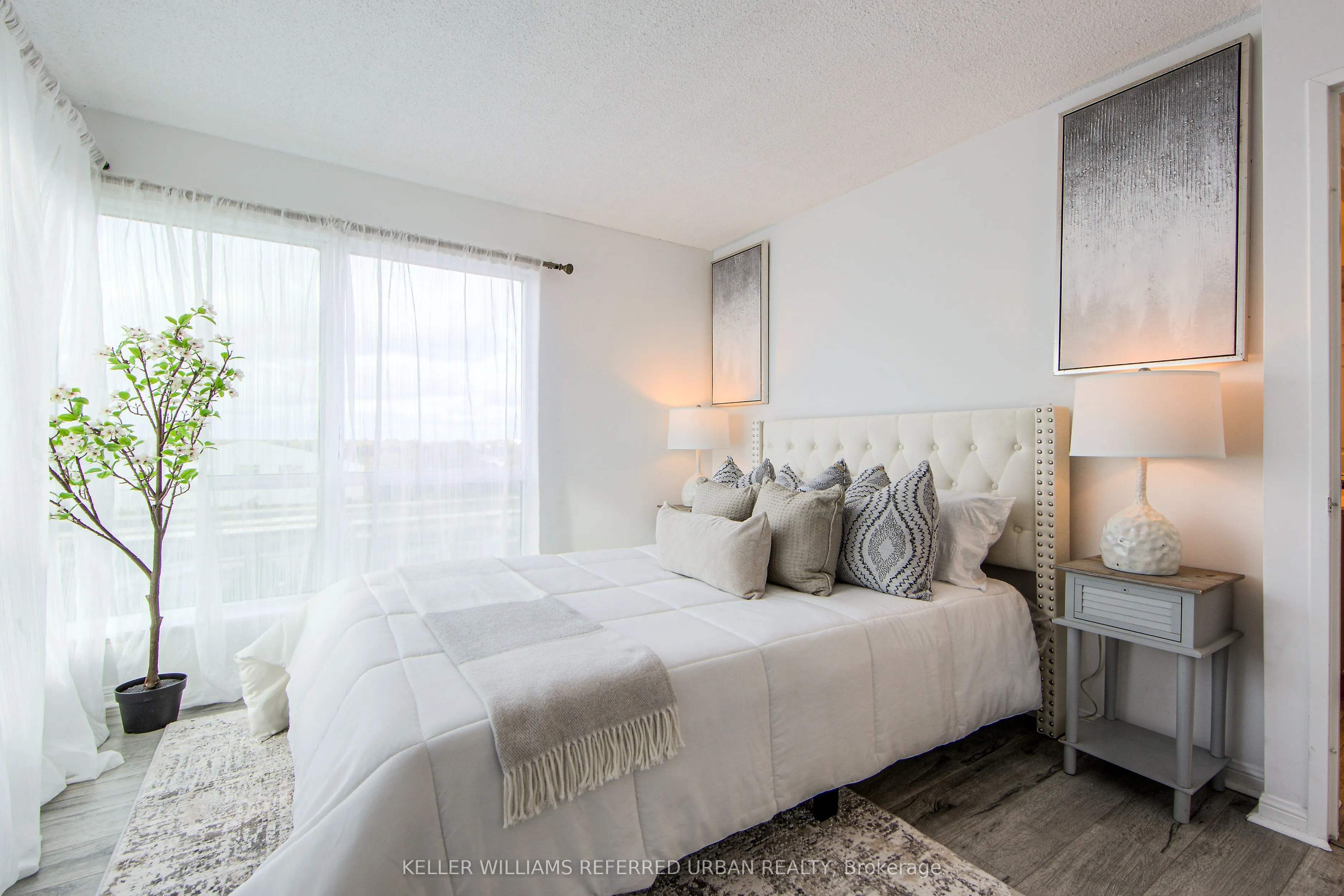 11 Lee Centre Drive, #703